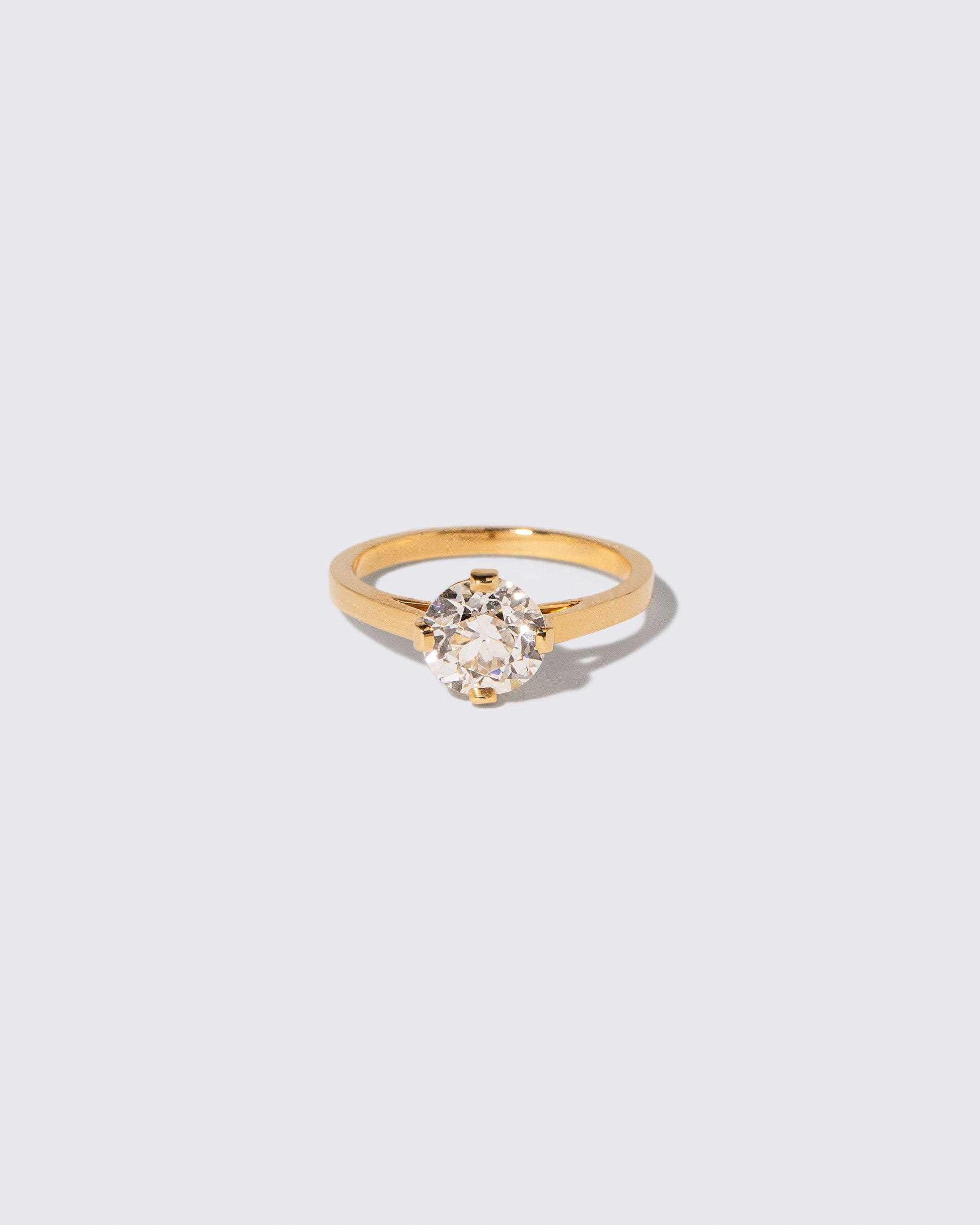 Super White Diamond Barragán Ring on light color background.