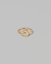 Gusher Chartreuse Sapphire Ring 003 on light color background.