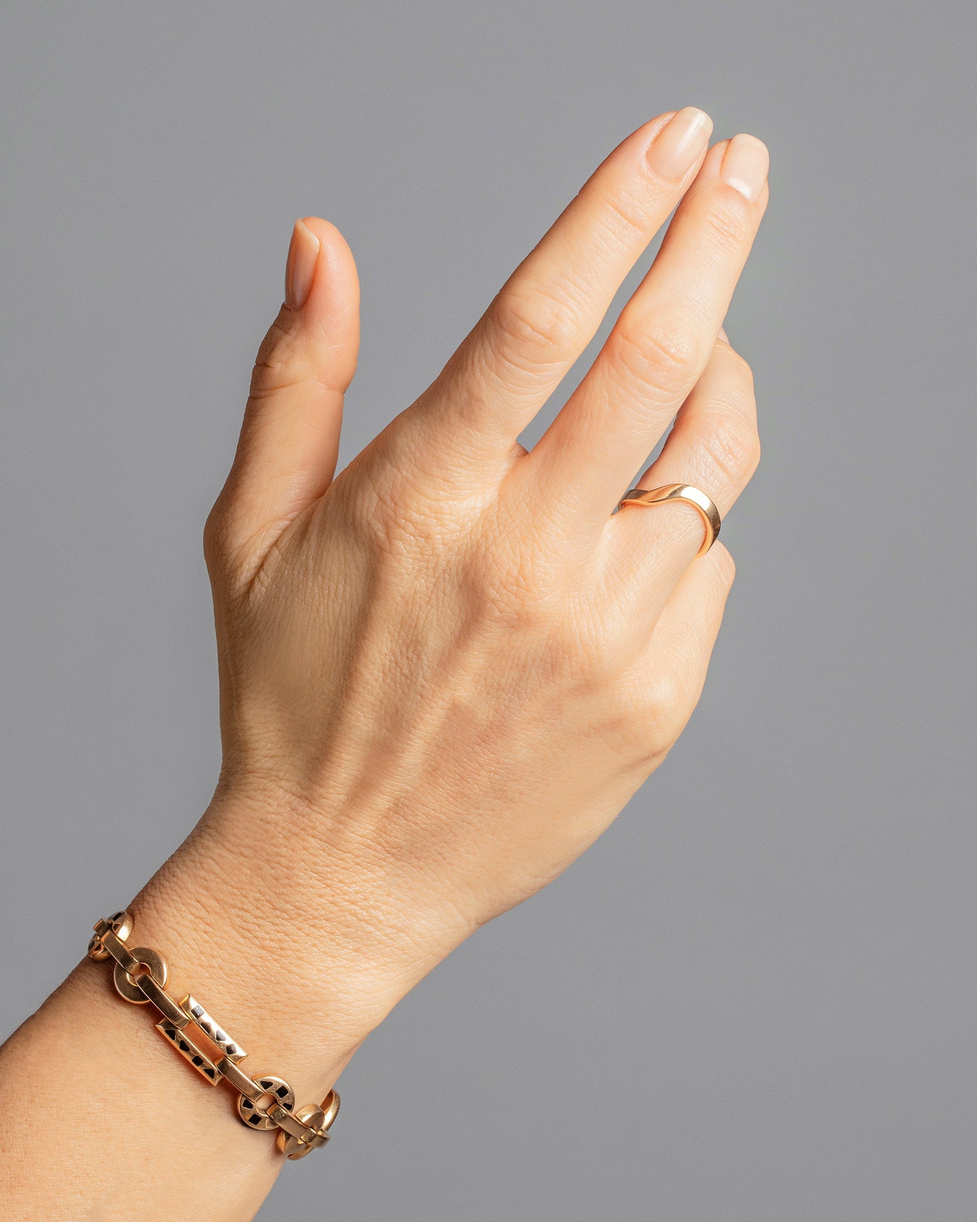 Left Slump Band - Wide on model.