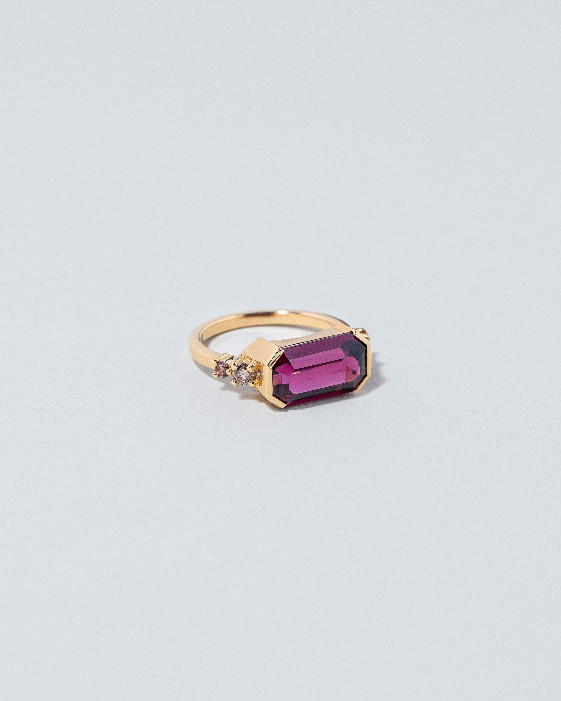  Mesa Ring on light color background.