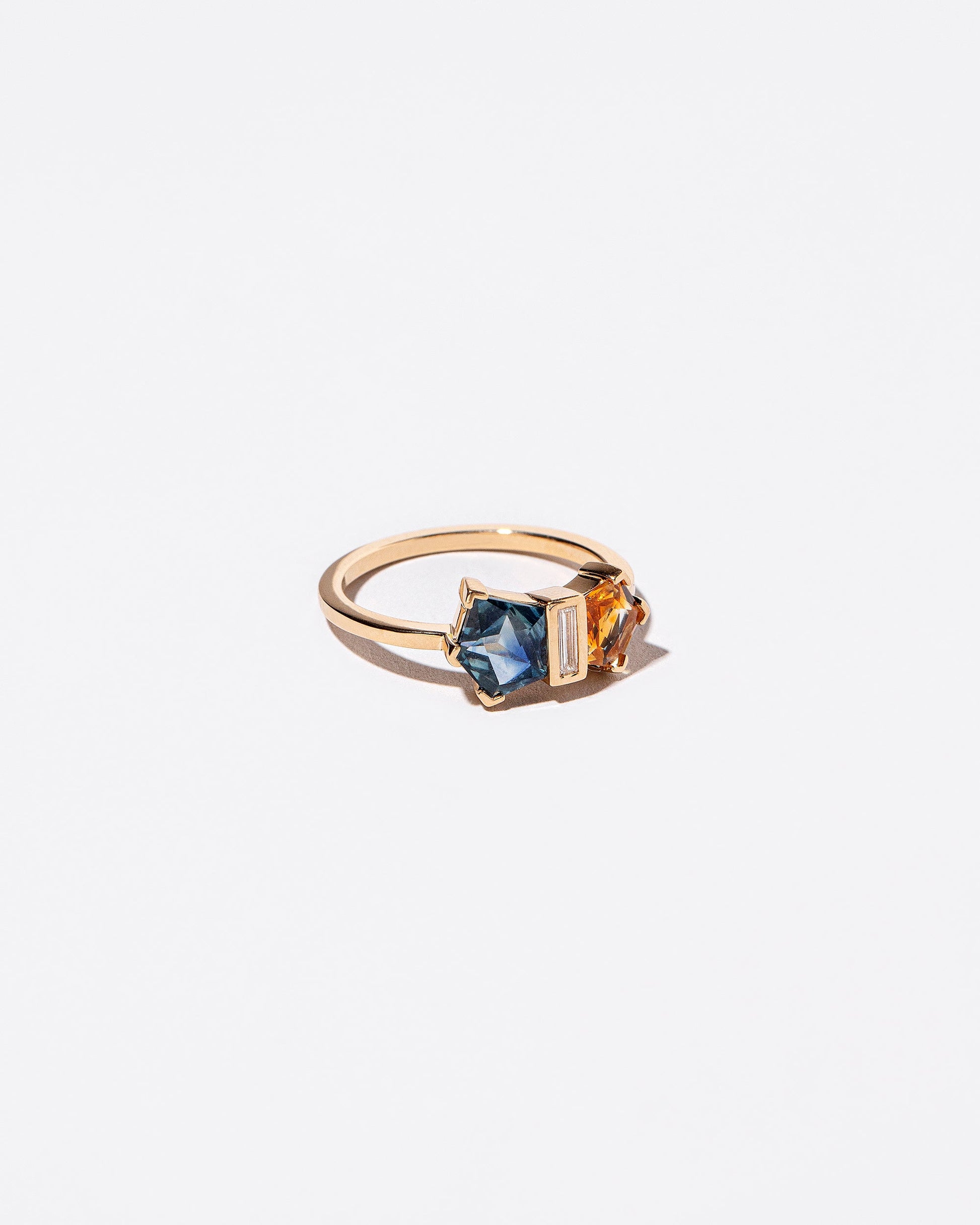  Nimloth Ring on light color background.
