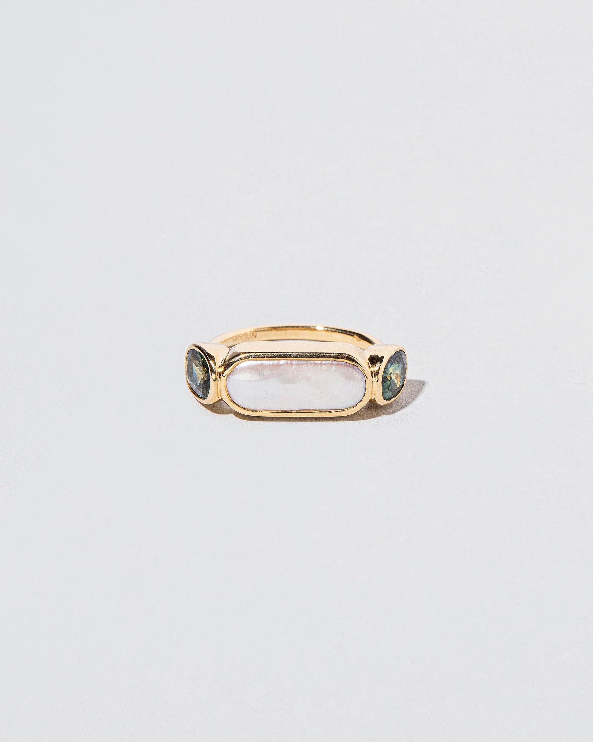  Luster Ring on light color background.