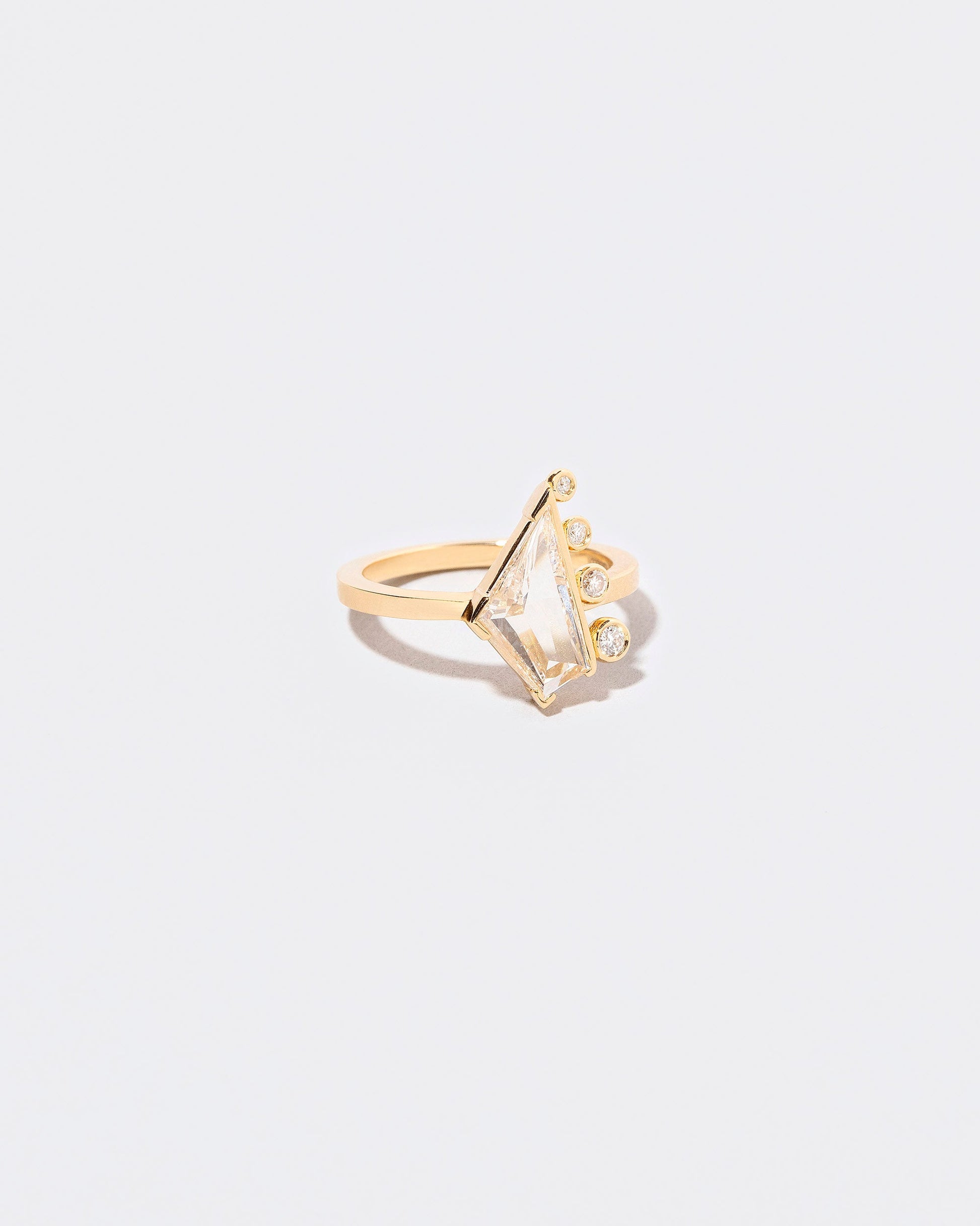  Perspective Ring on light color background.