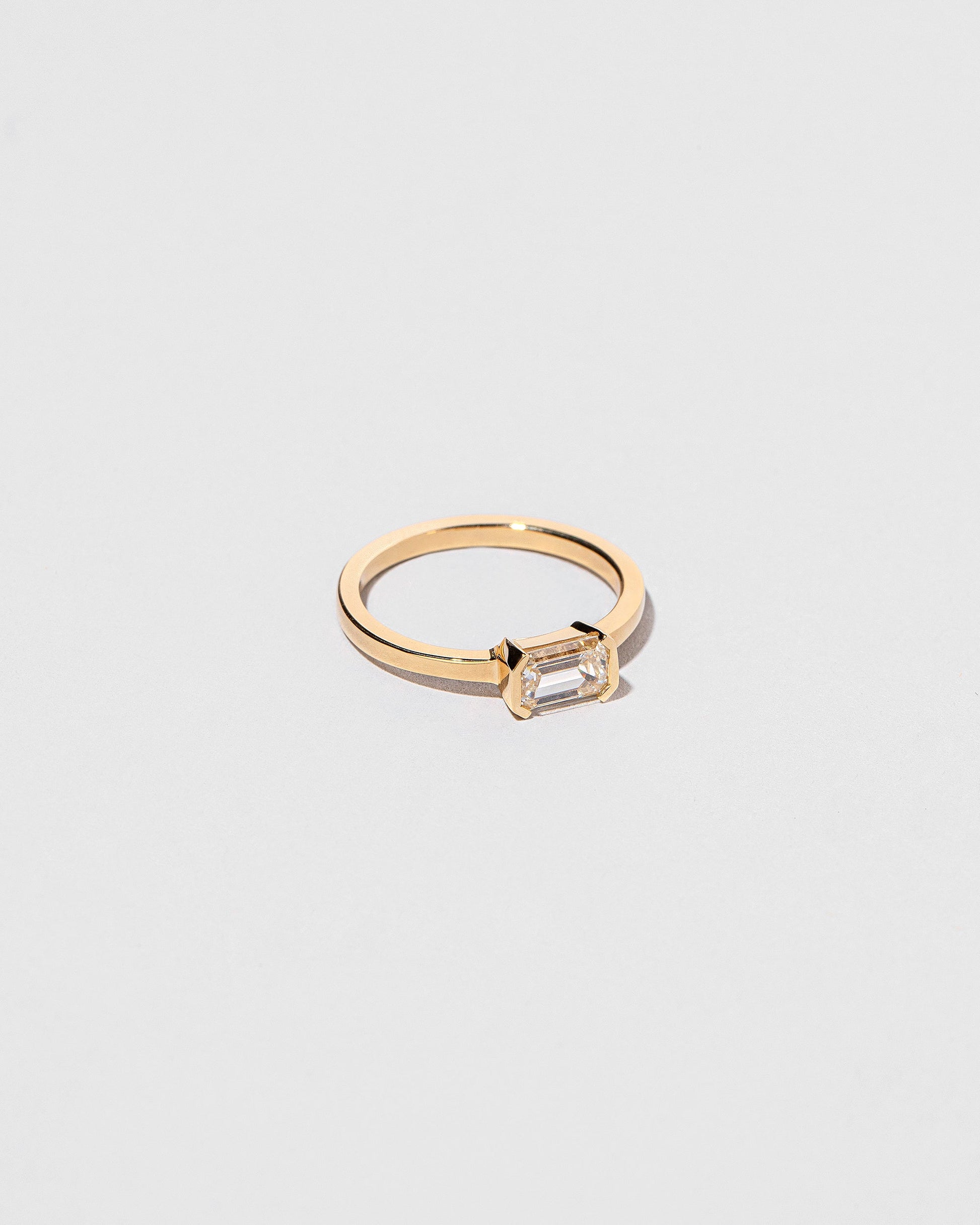 View from the side of the Simbelmyne Ring on light color background.