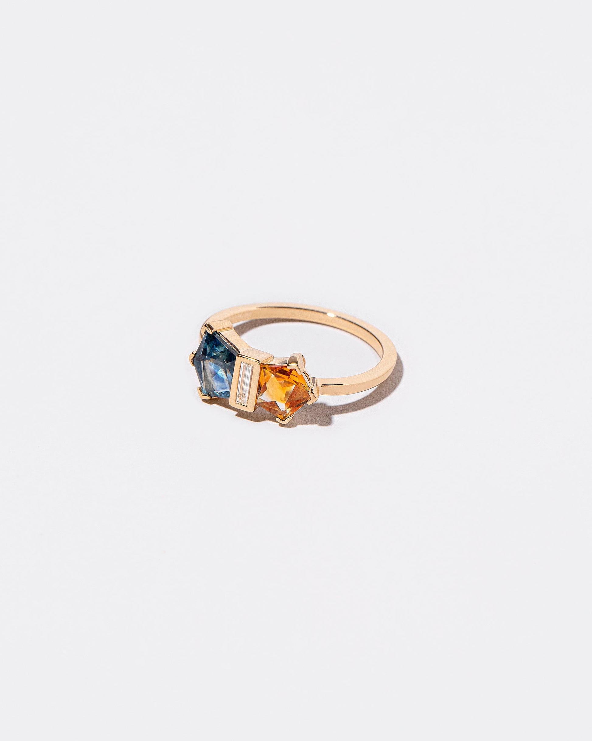  Nimloth Ring on light color background.