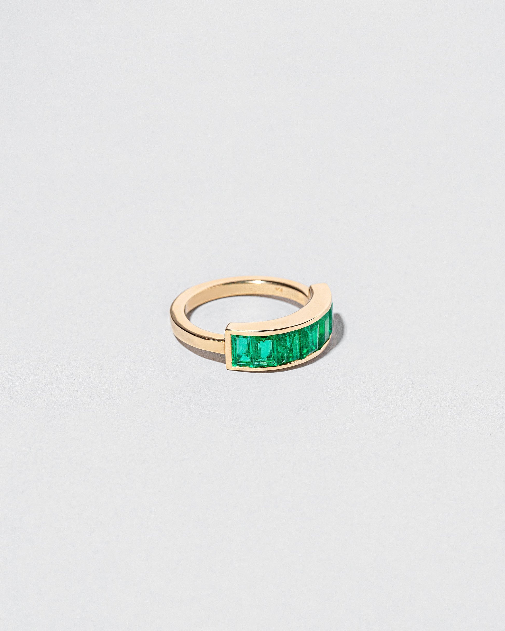  Pillar Ring on light color background.