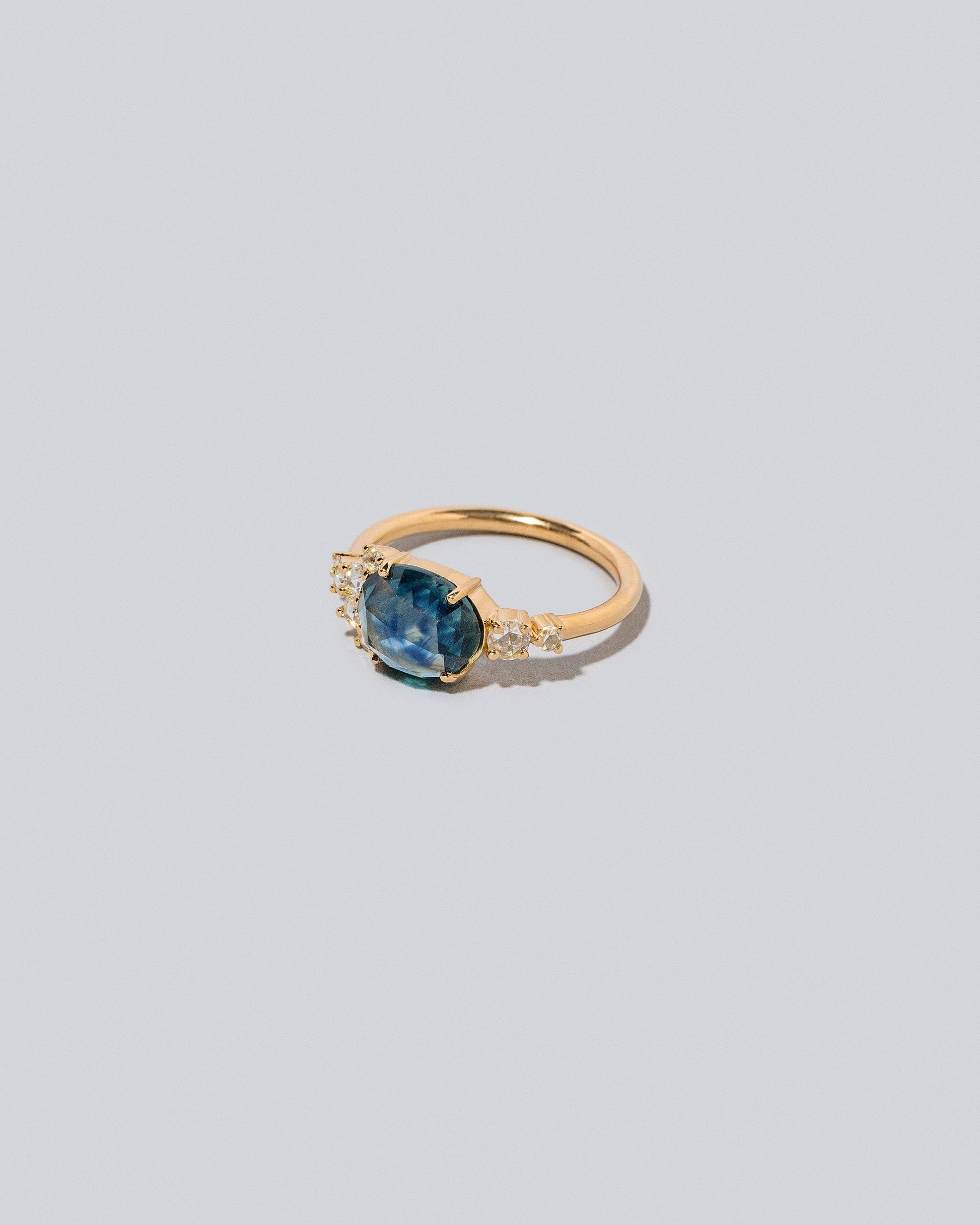  Fauna Rings on light color background.