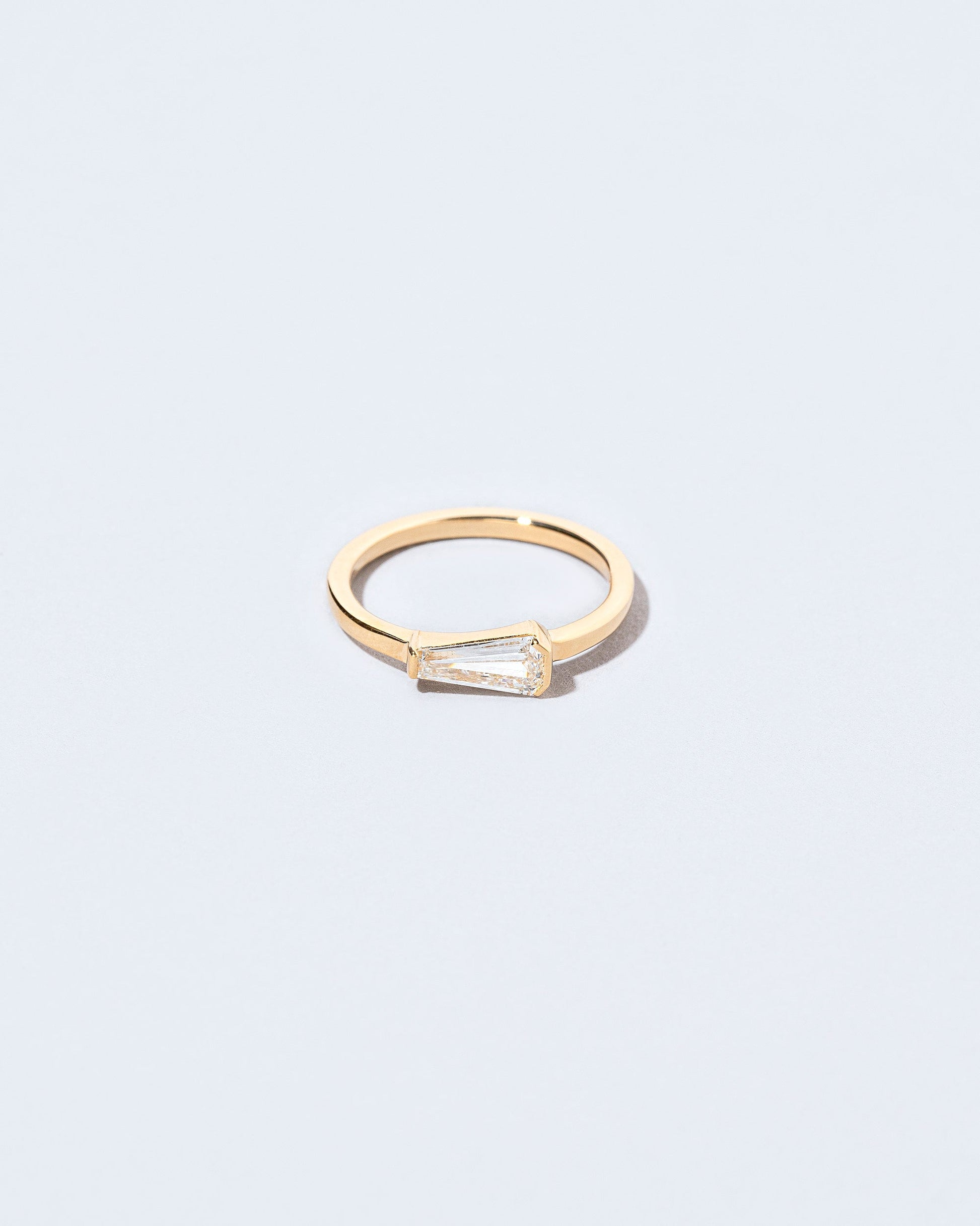Niphredil Ring on light color background.